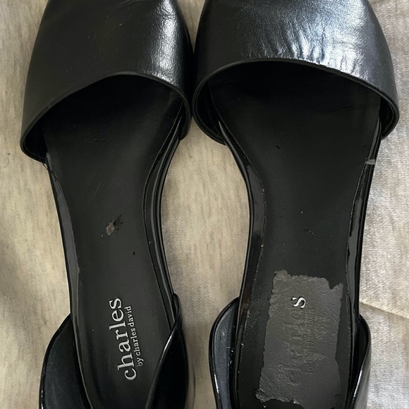 Charles by Charles David Leather Low Wedge size 7.5 - Picture 2 of 4